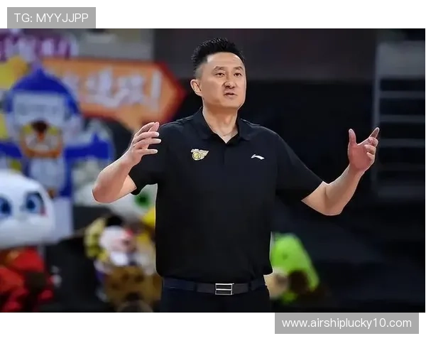 杜锋指导战术调整能力出色巧妙应对球队伤病困境提升整体竞争力 杜锋指导战术调整能力出色巧妙应对球队伤病困境提升整体竞争力